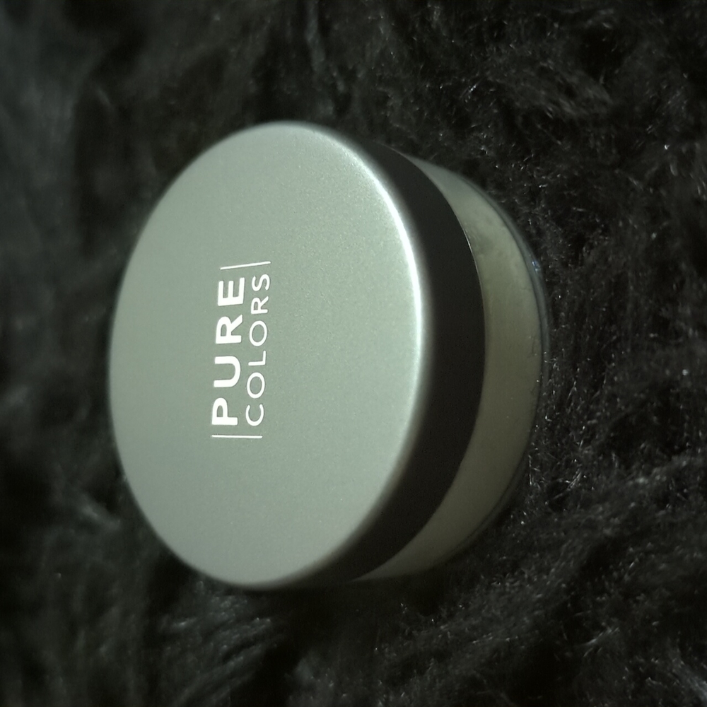 Pure colors bare minerals